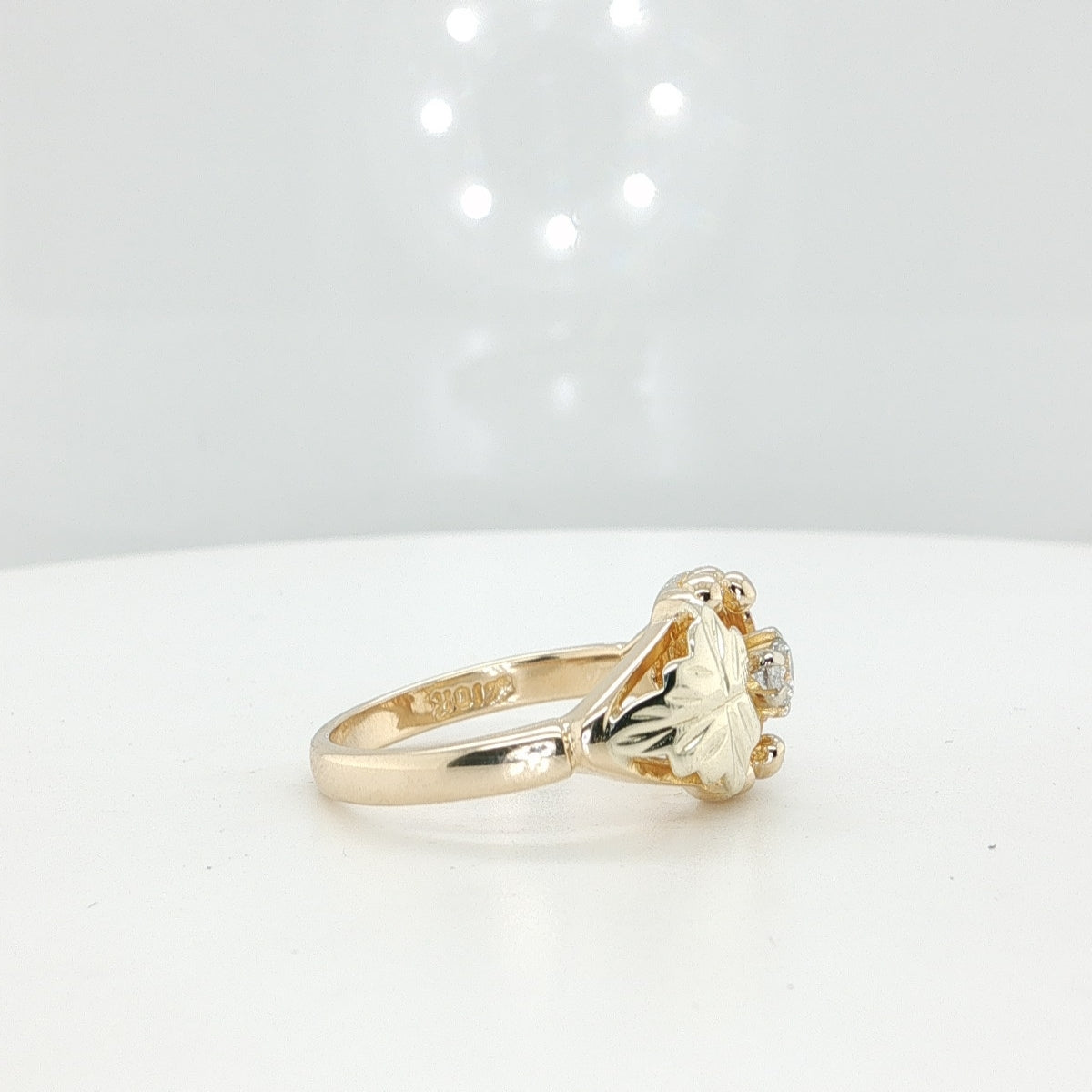 10KT BLACK HILLS GOLD RING W/ROUND CENTER DIAMOND FINGER SIZE 6.5