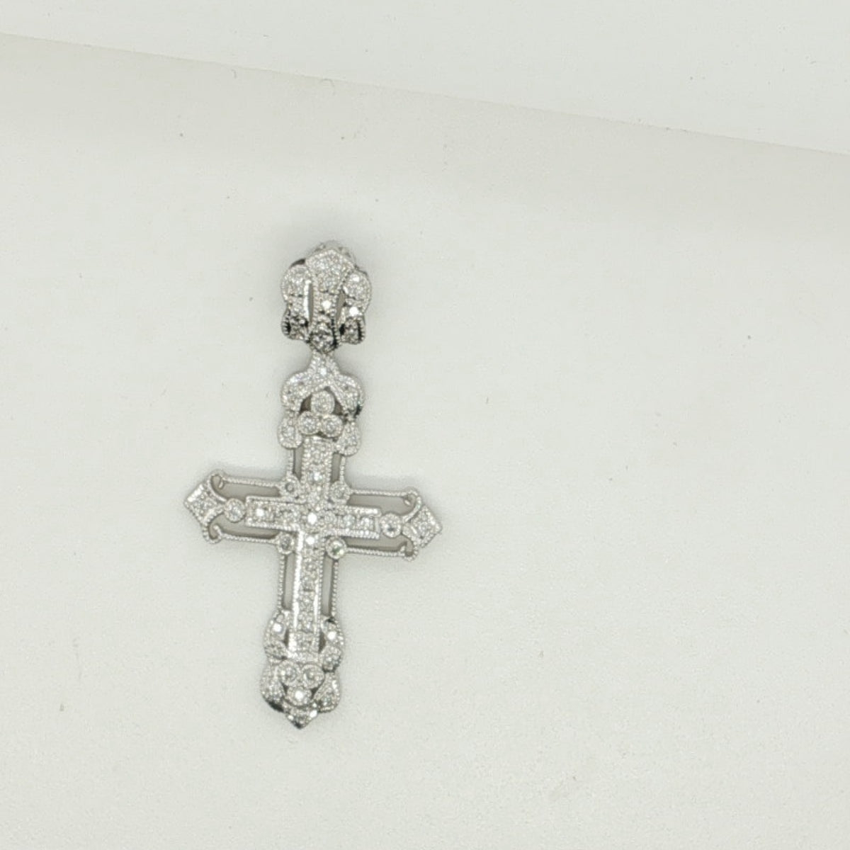14KT WG Diamond Cross Pendant w/ Milgrain Details