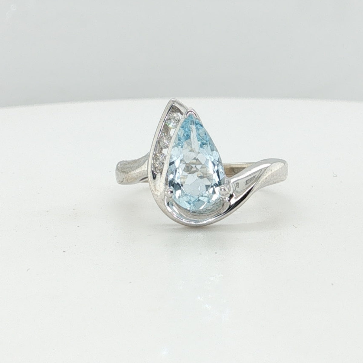 10K White Gold Pear Cut Aquamarine and Diamond Ring