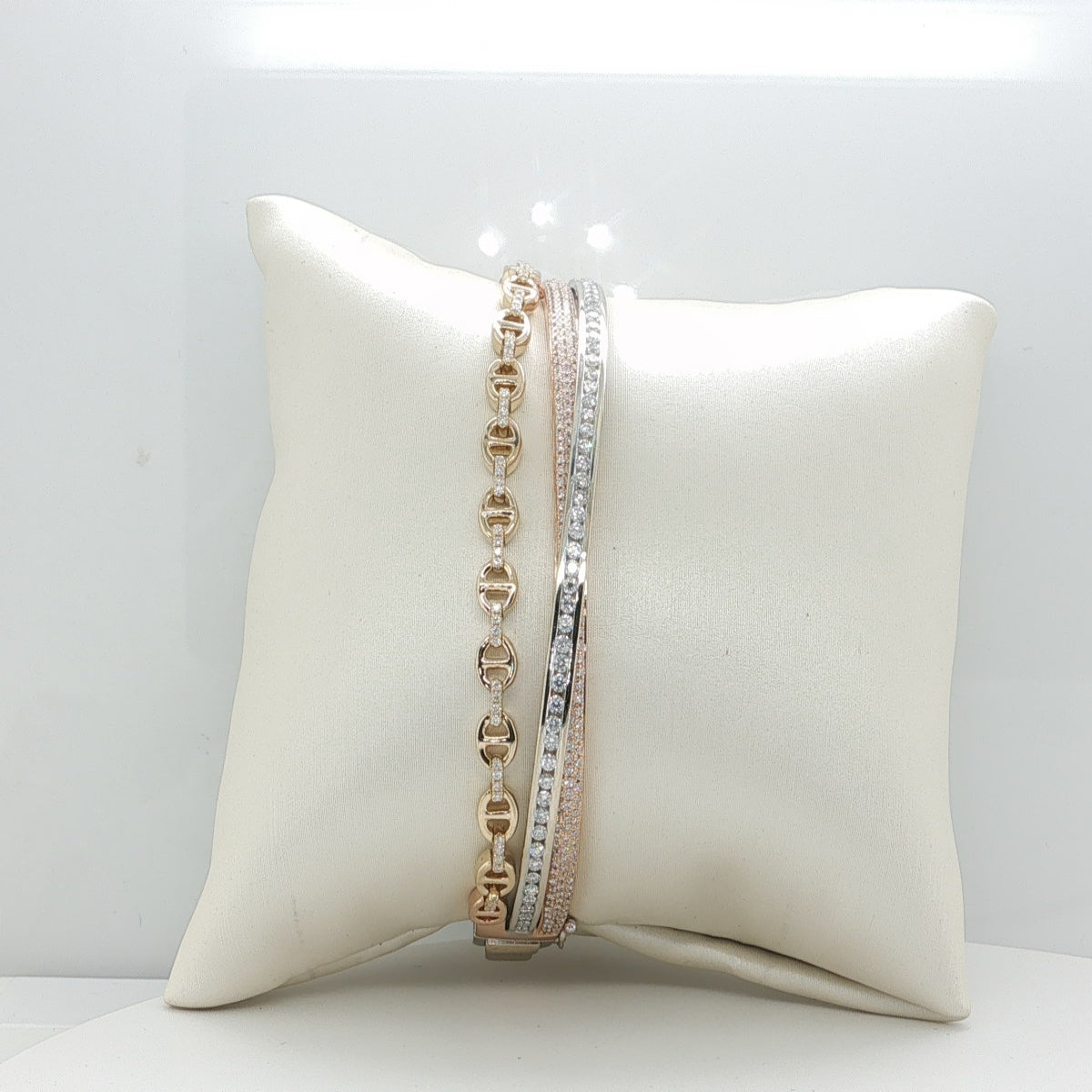 14 KARAT YELLOW,WHITE AND ROSE GOLD 1.53 CTW  DIAMOND BANGLE AND FANCY LINK BRACELET