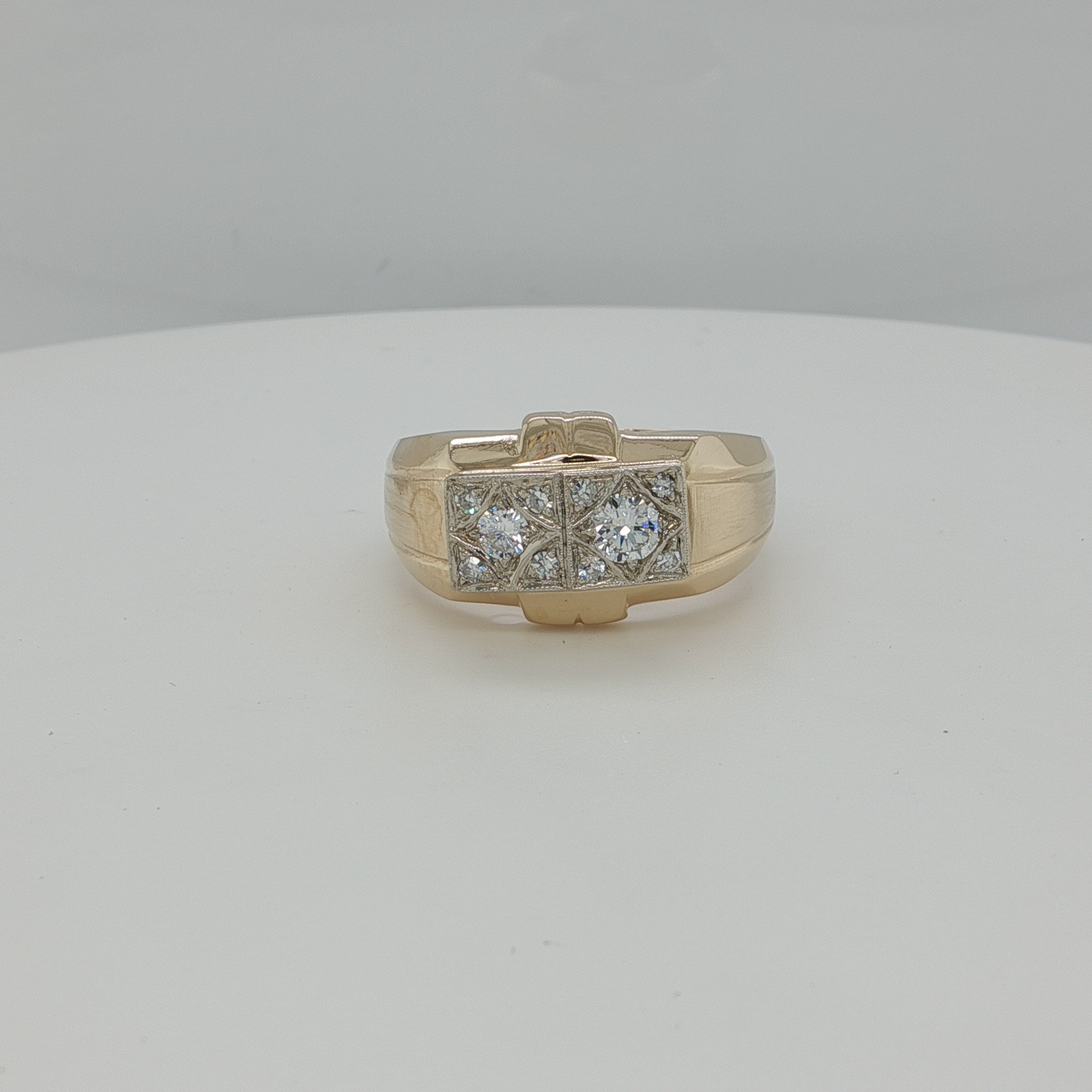 Yellow Gold Multi-Stone Ring with Brilliant Cut Diamonds