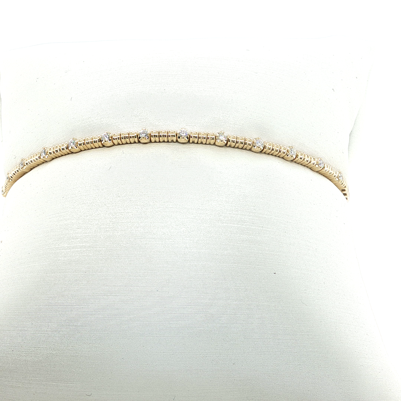 Diamond Bracelet in Yellow Gold with Round Brilliant Cut Diamonds