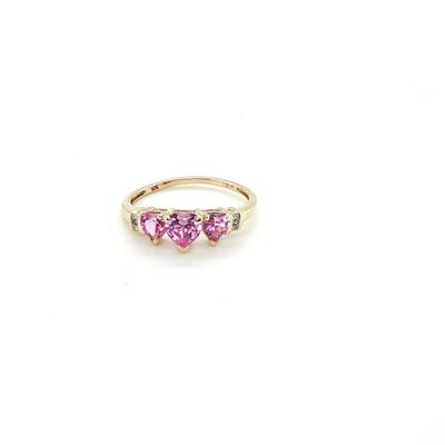 Yellow Gold Ring with Intense Pink Sapphire Hearts
