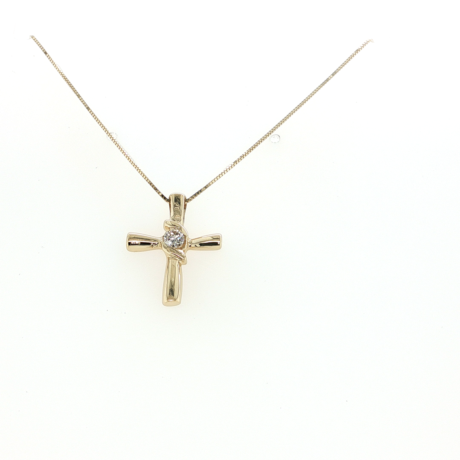 Yellow Gold Cross Necklace with Round Brilliant Diamond