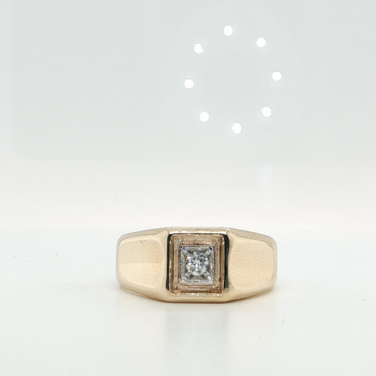 14K Yellow Gold Men's Ring With Round Center Diamond