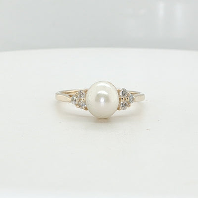 14K Yellow Gold Pearl and Diamond Ring