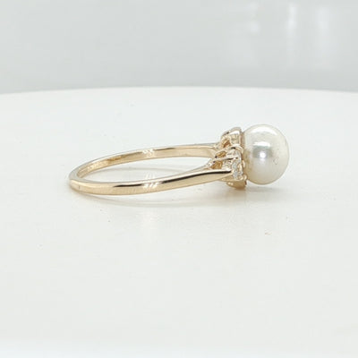 14K Yellow Gold Pearl and Diamond Ring