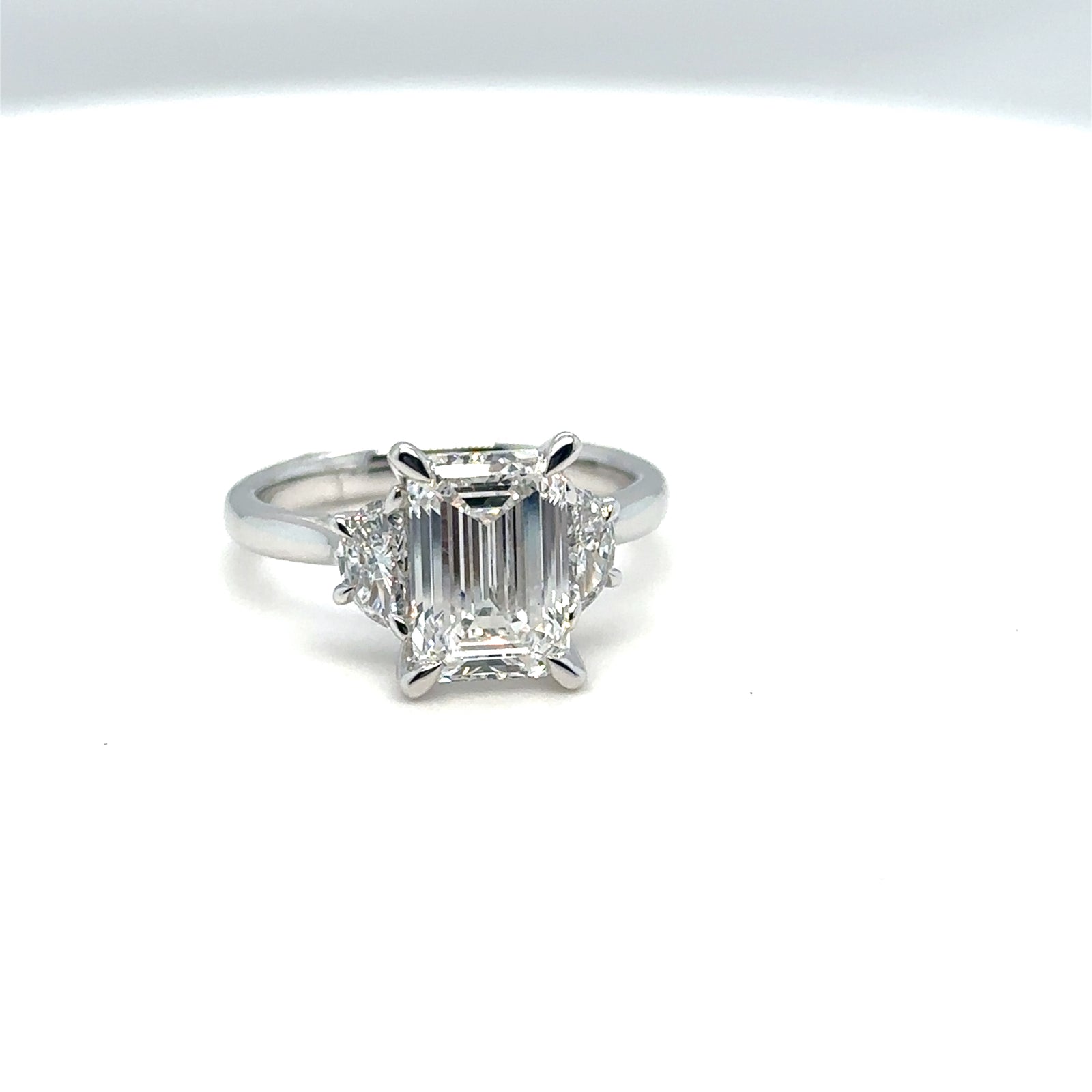 JACKIE ENGAGEMENT RING