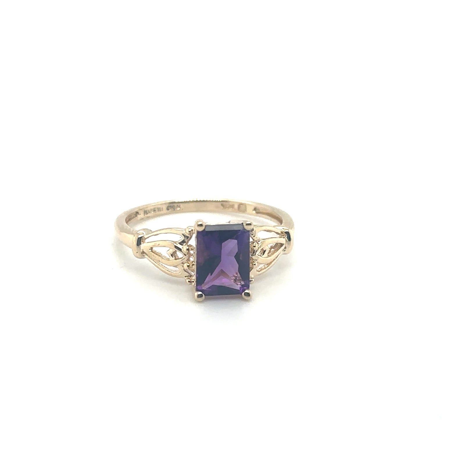 14K Yellow Gold Amethyst Ring