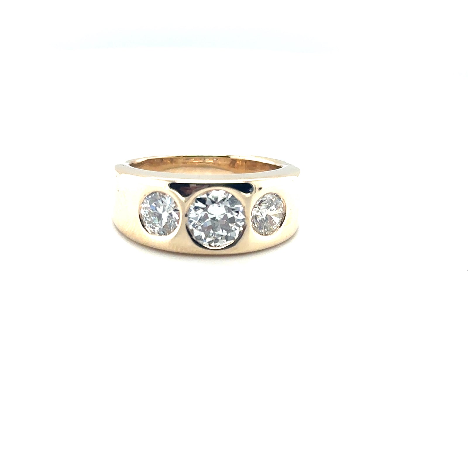 14K YG HEAVY THREE STONE NATURAL DIAMOND GENTS RING, SIZE 9