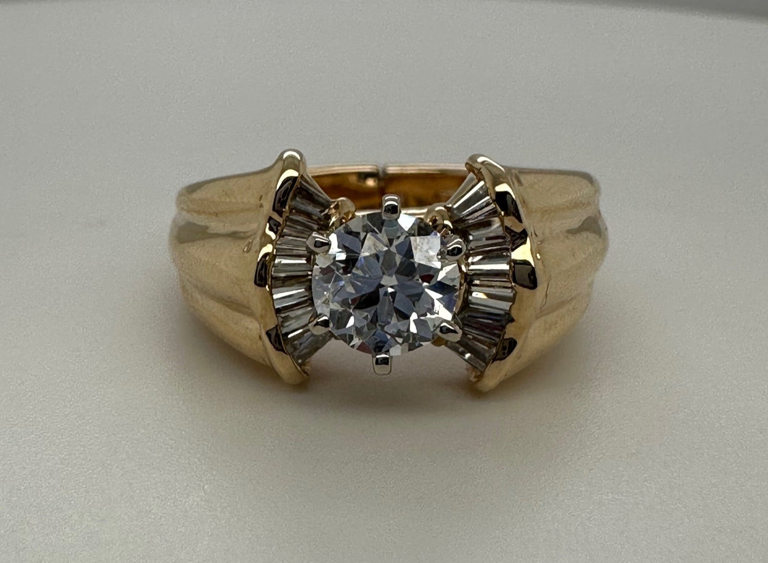 14K Yellow Gold Arthritic Shank Round Diamond Ring