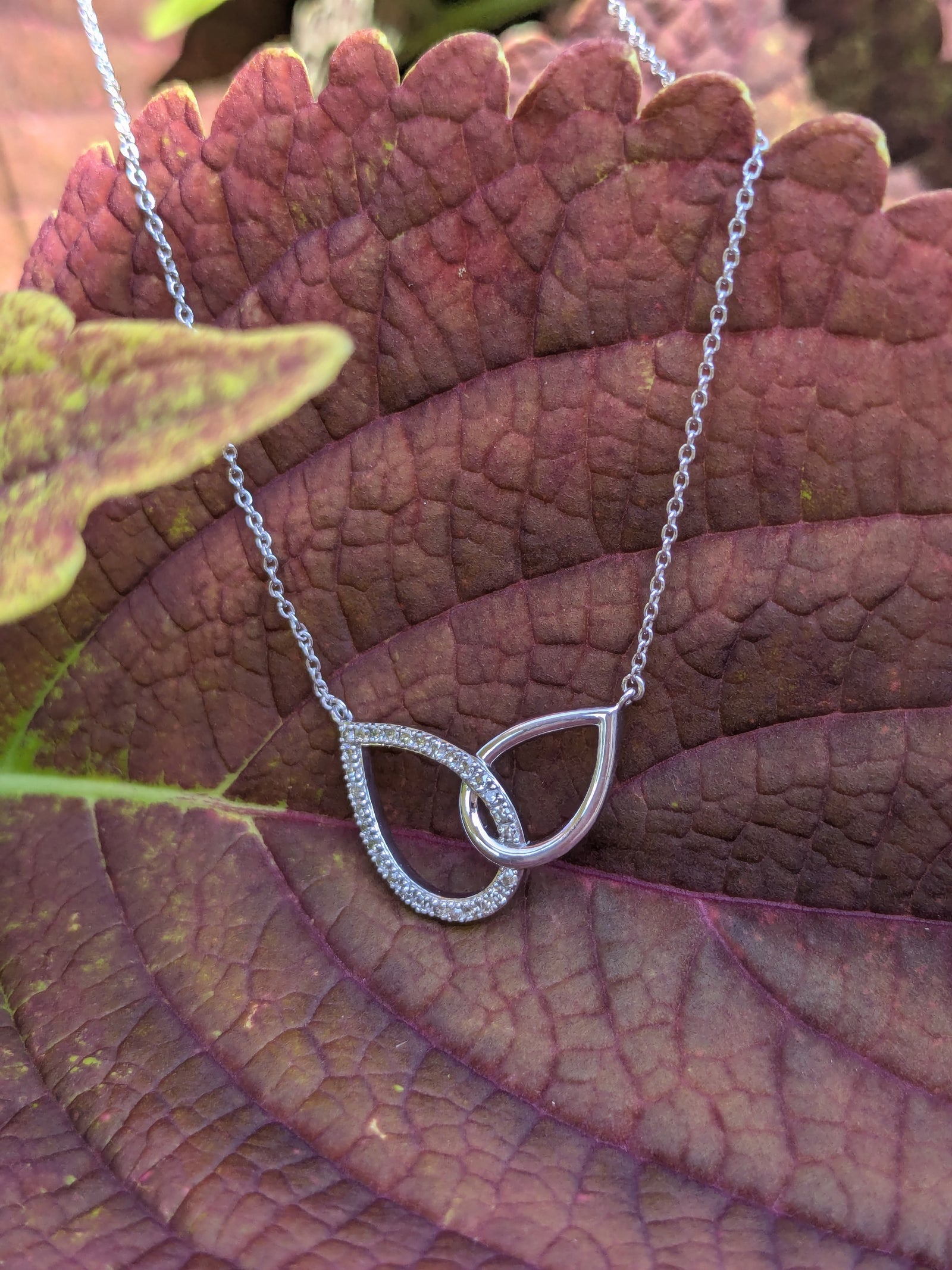 Interlocking Tear Drop Necklace
