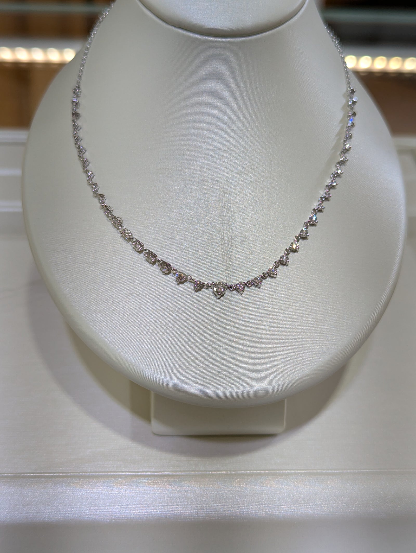 14K White Gold Round Diamond Graduated Diamond Necklace