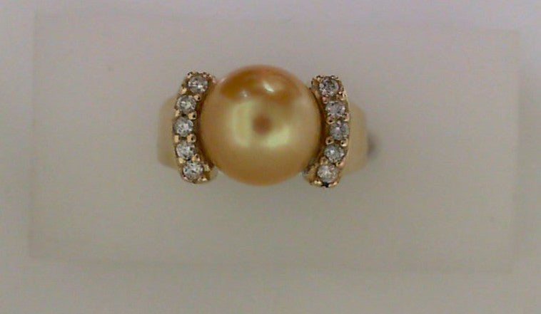 Vintage 14k Yellow Gold Ring with Golden Pearl and Side Diamonds